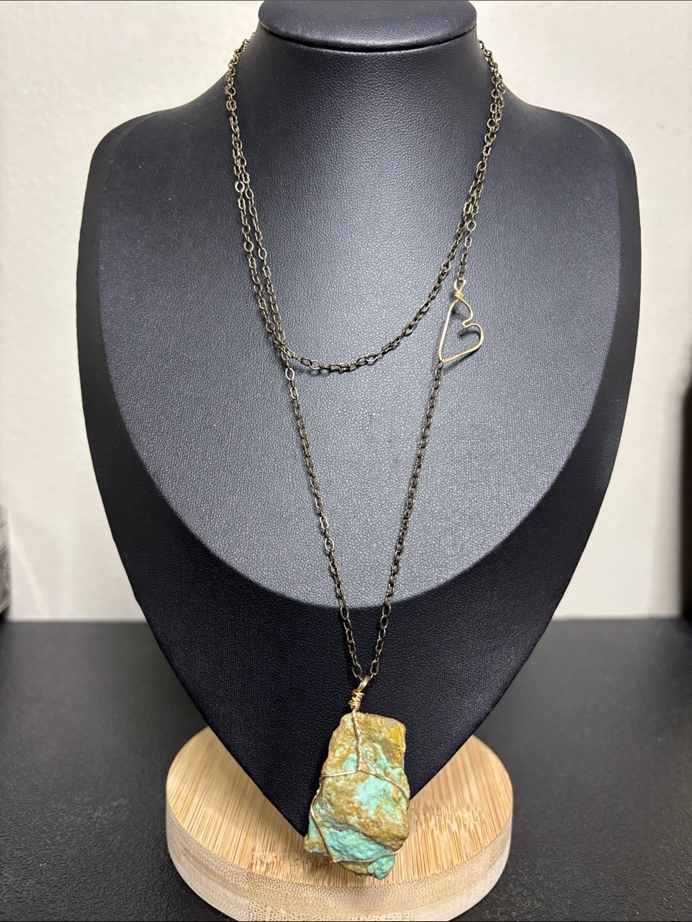 Handcrafted Turquoise Stone Pendant Brutalist Heart Necklace Gold-Tone Chain